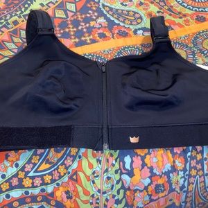 SheFit sports Bra